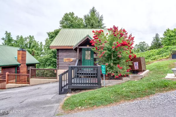 Pigeon Forge, TN 37863,502 Chickasaw Gap WAY