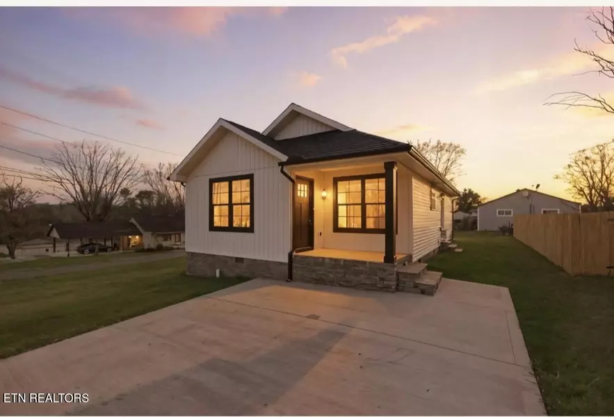 FULKERSON St, Tazewell, TN 37879