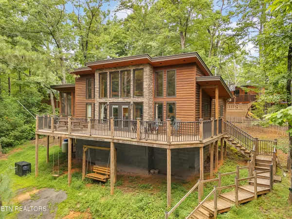 Sevierville, TN 37876,2404 Bobs