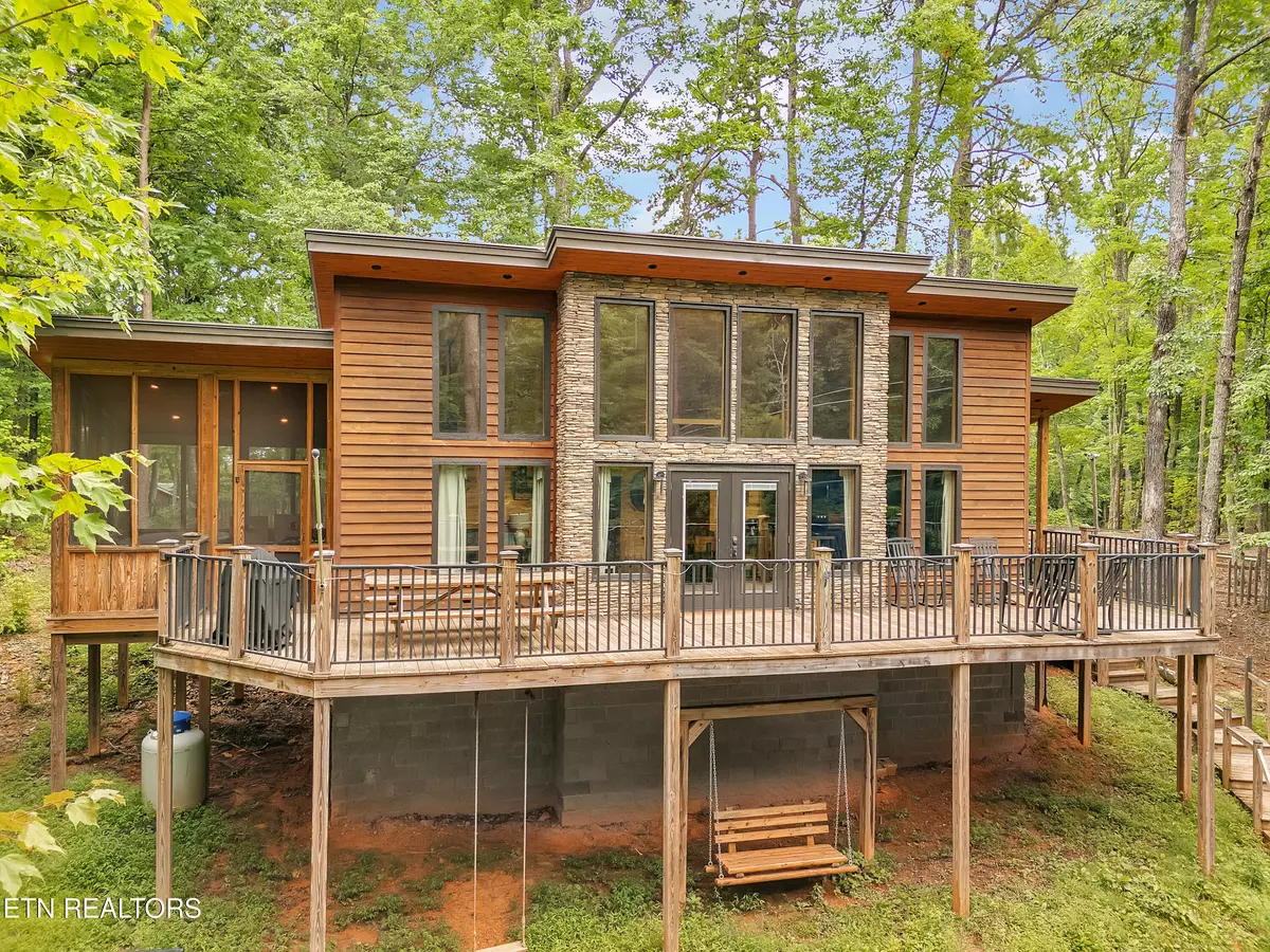Sevierville, TN 37876,2404 Bobs