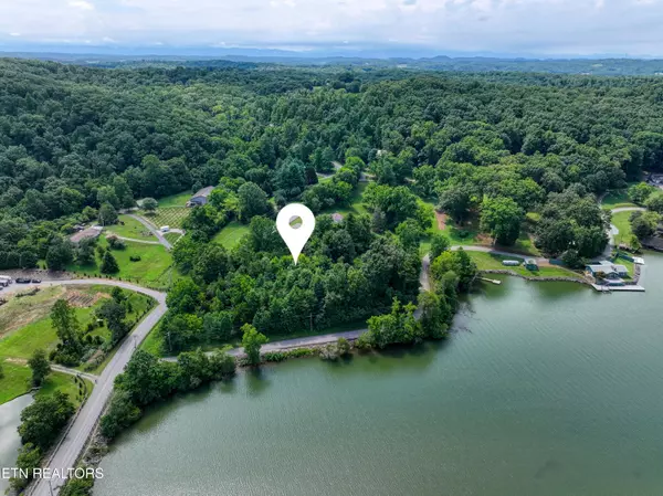Lenoir City, TN 37772,5980 Lakeside DR