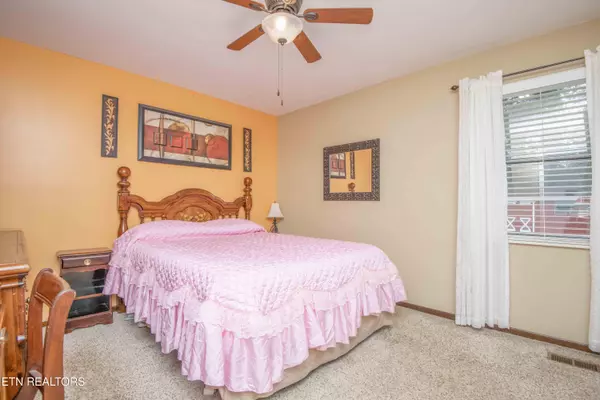 Knoxville, TN 37912,2206 Rambling Rd