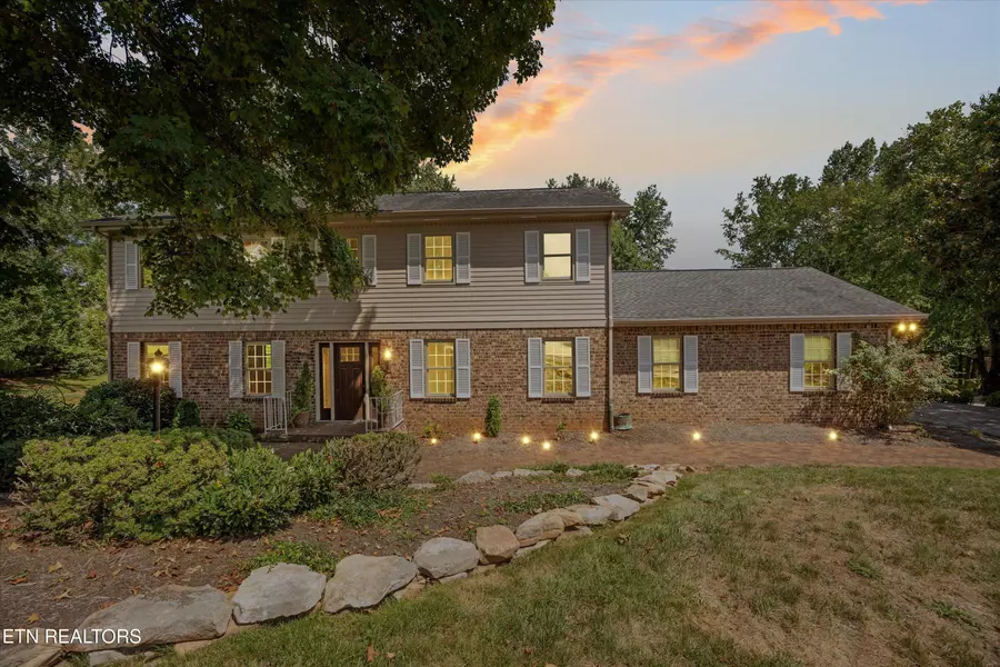 2330 Craig Cove Rd, Knoxville, TN 37919