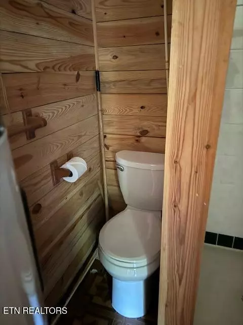 Tellico Plains, TN 37385,1899 Cane Creek Mountain Road