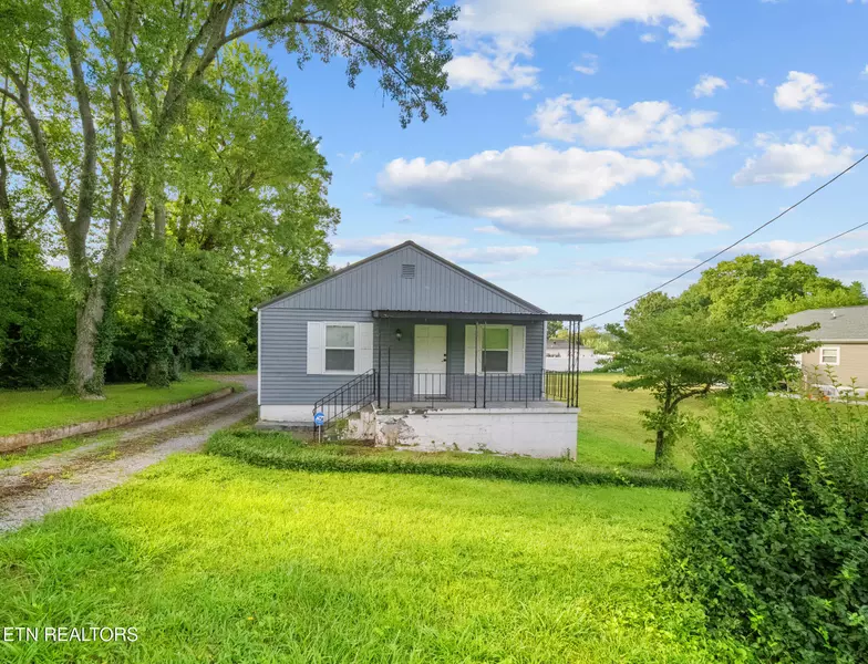 5028 Mcintyre Rd, Knoxville, TN 37914