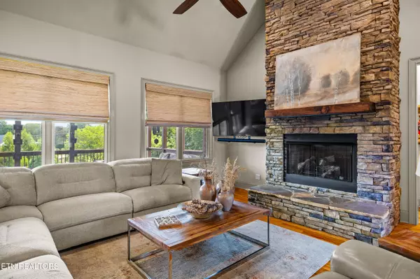 Maryville, TN 37803,1322 Stonehenge DR