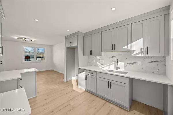 Cookeville, TN 38501,206 Boatman Street