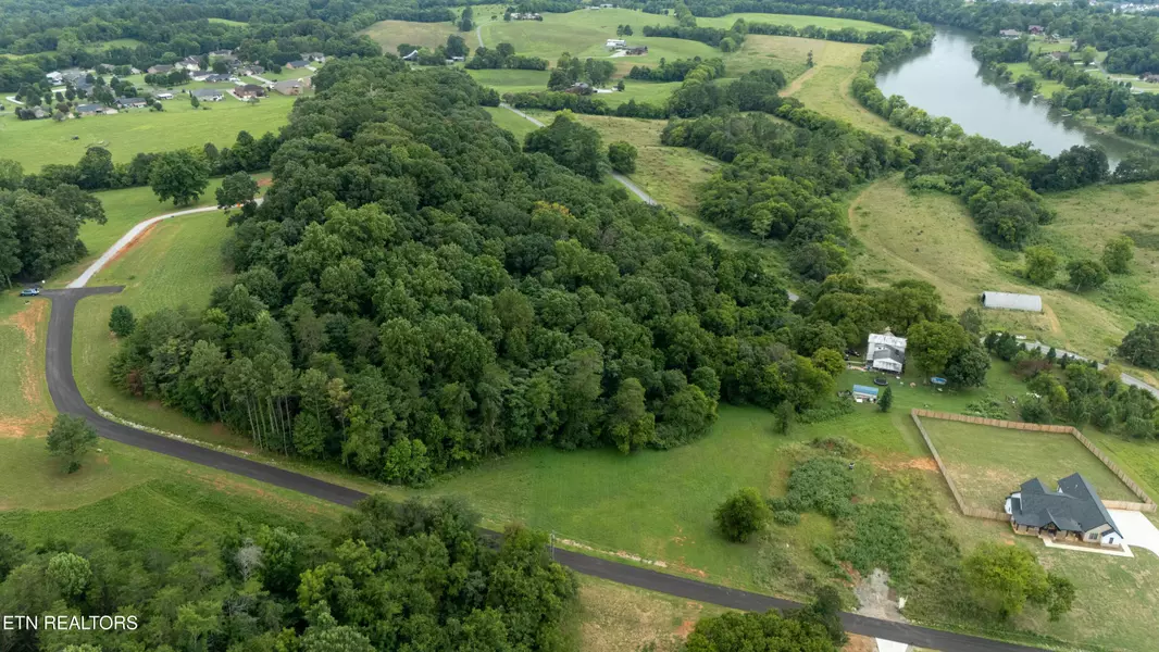 Lot 5B Huntleigh CT, Kodak, TN 37764