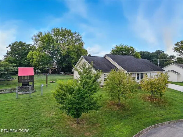 Maryville, TN 37801,865 Quietlands DR