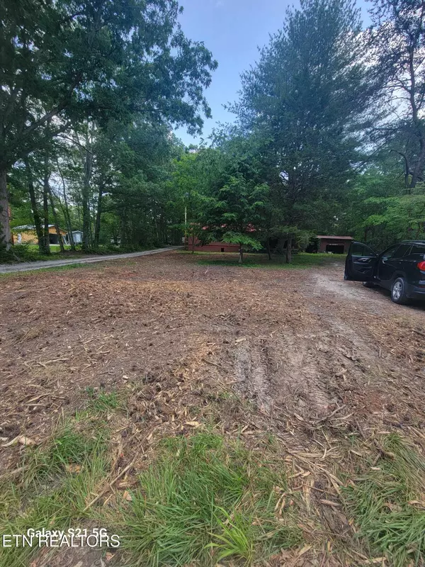 Oneida, TN 37841,376 Choate LN