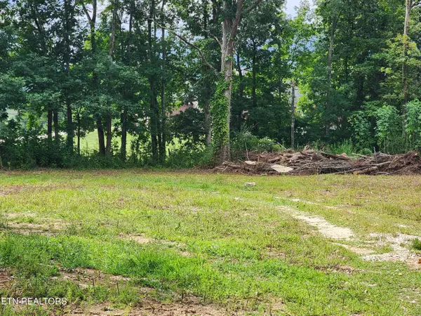 Jacksboro, TN 37757,136 Woodvine St