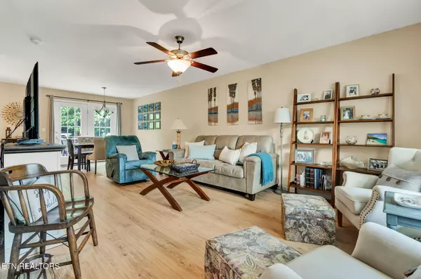 Soddy-daisy, TN 37379,1818 Short Leaf LN