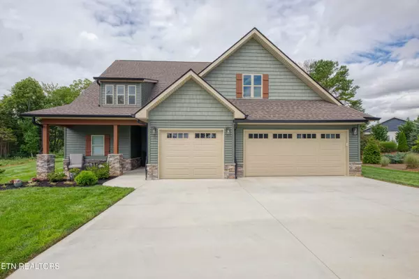 411 Elokwa PL, Loudon, TN 37774