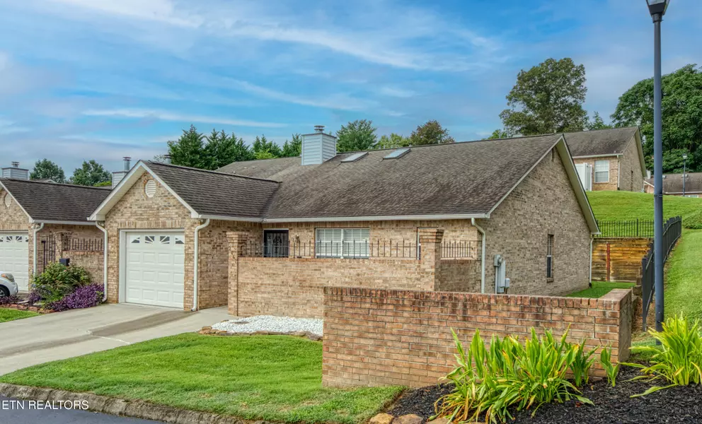 , 2442 Chastity WAY, Knoxville, TN 37909