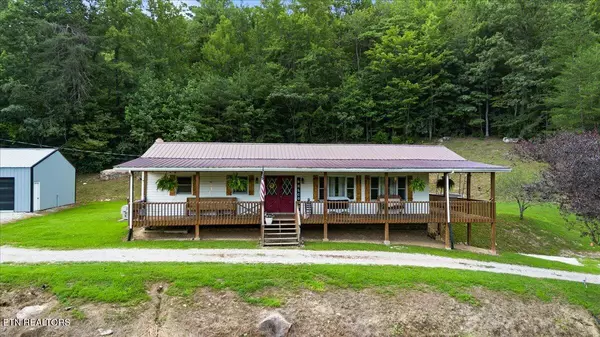 1976 Smoky Creek Rd, Huntsville, TN 37756