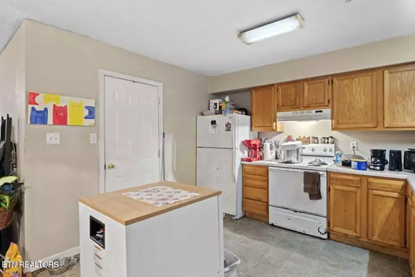 Clinton, TN 37716,420-424 Sulphur Springs Rd