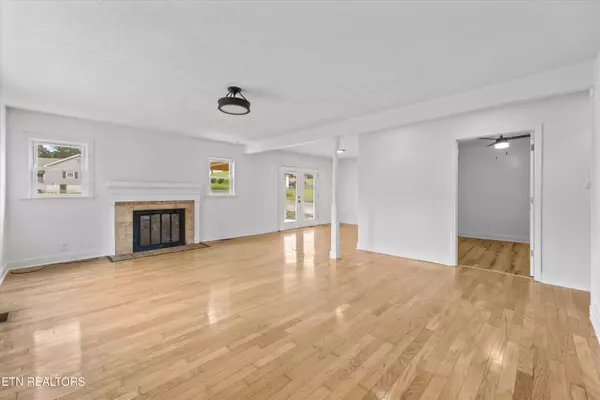 Mascot, TN 37806,2506 Mine Rd