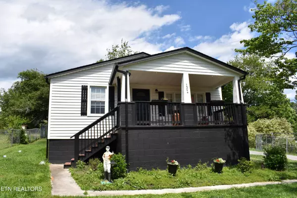 1304 Beaman Lake Rd, Knoxville, TN 37914