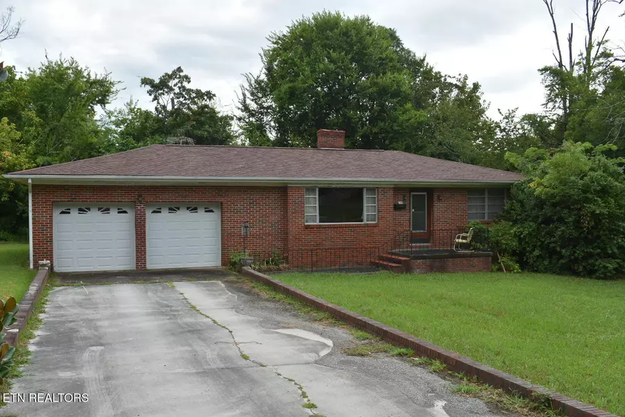 613 Athens PIKE, Etowah, TN 37331