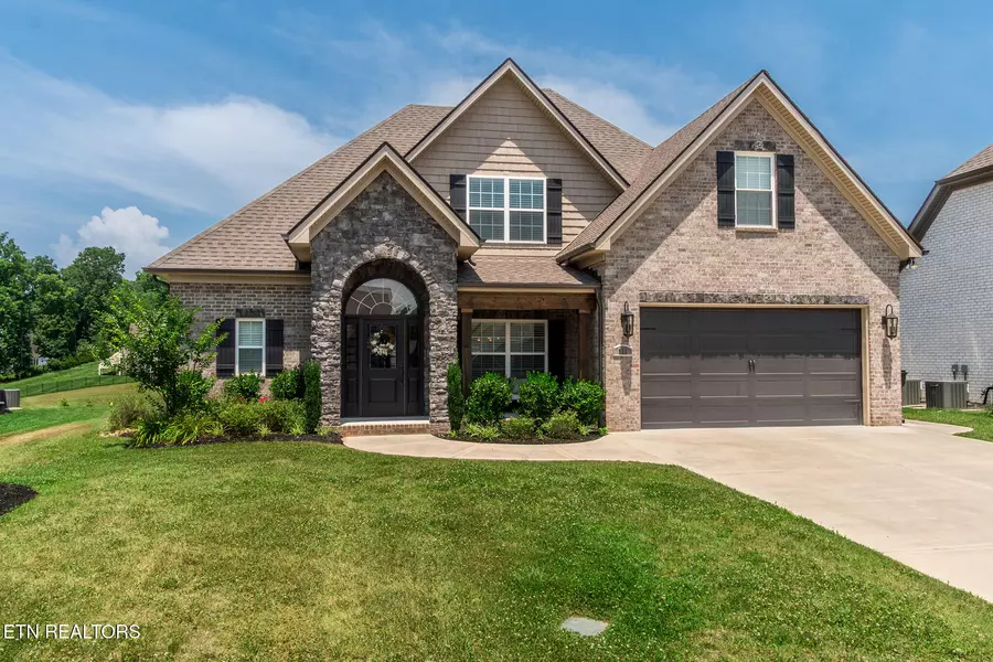 921 Valley Glen Blvd, Knoxville, TN 37922