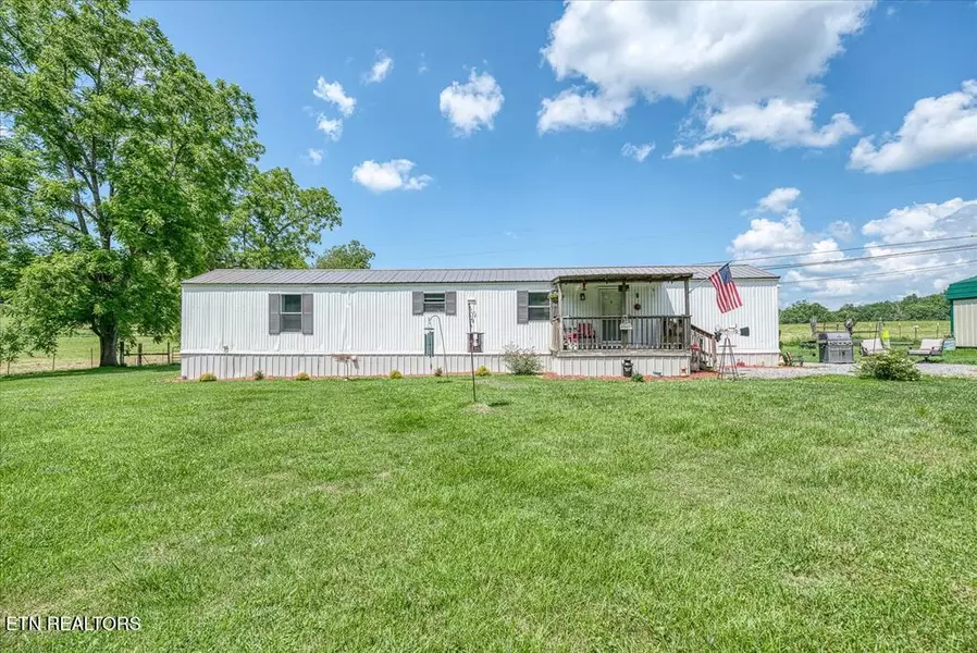 766 Lantana Firetower Rd, Crossville, TN 38572