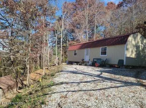 Oneida, TN 37841,145 Shelton LN