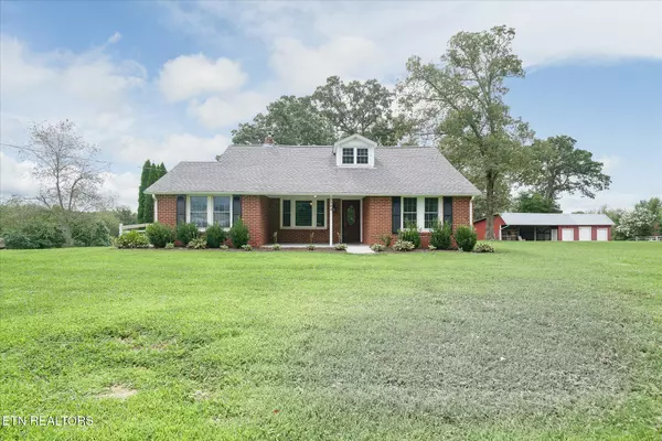 2504 Almyra Rd, Sparta, TN 38583