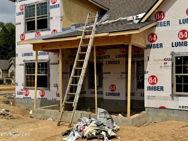 Knoxville, TN 37932,1128 Chardonnay LN