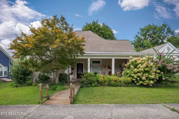 107 N Main St, Sparta, TN 38583