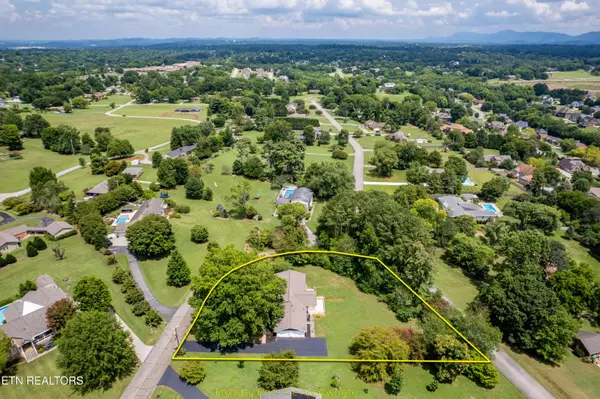 Maryville, TN 37803,2000 Eastwood DR