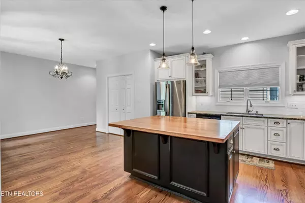 Loudon, TN 37774,140 Ootsima WAY