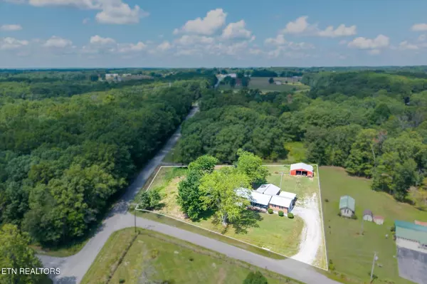 Jamestown, TN 38556,111 Guffey LN