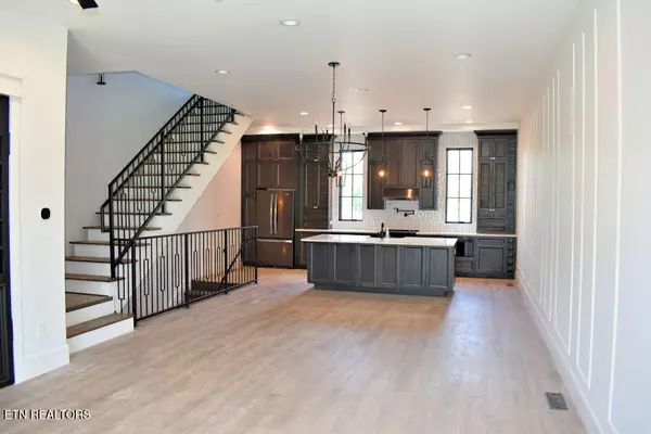 Sevierville, TN 37876,208 Granite DR
