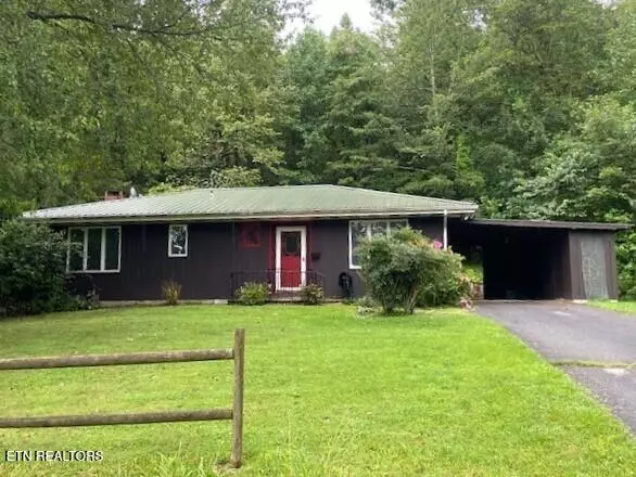 445 Yonside DR, Sparta, TN 38583