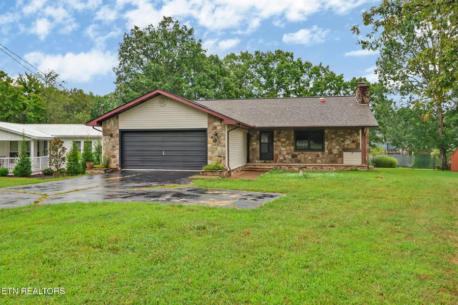 9575 Cherokee Tr, Crossville, TN 38572