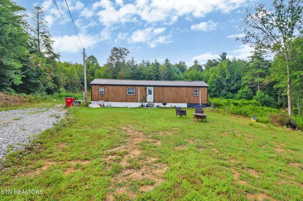 Deer Lodge, TN 37726,204 Ernie Hurst Rd