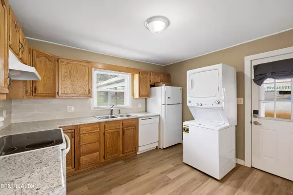 Knoxville, TN 37915,2208 Chester Ave