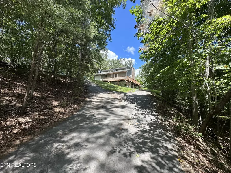 328 Dark Hollow Rd, Andersonville, TN 37705