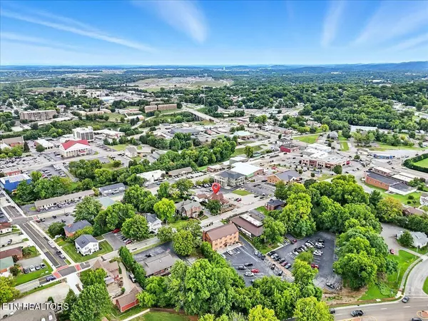 Maryville, TN 37804,321 High St