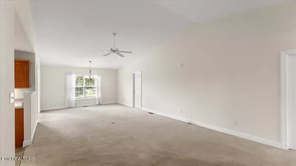 Loudon, TN 37774,113 Linden LN