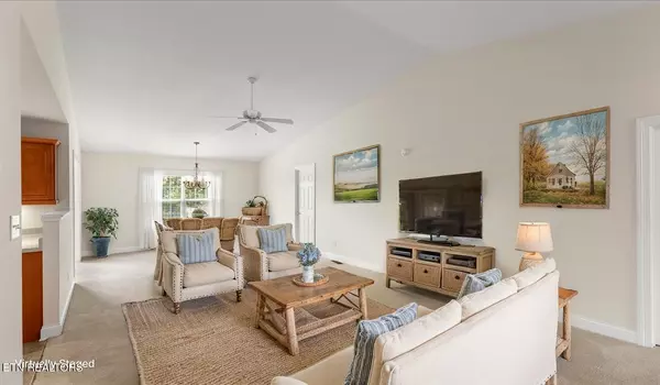 Loudon, TN 37774,113 Linden LN