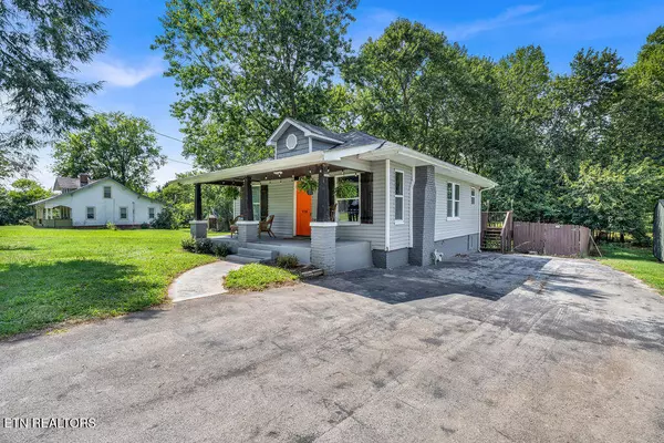 Maryville, TN 37801,119 Pinedale St