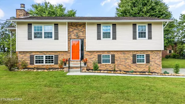 106 Stowers DR, Corryton, TN 37721