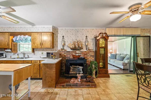 Athens, TN 37303,137 County Road 451