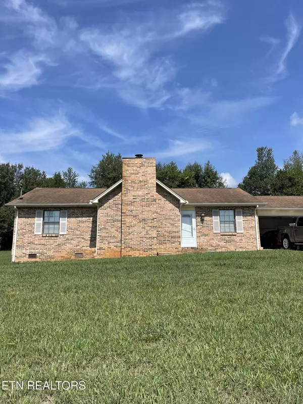 1201 Misty Ridge DR, Lenoir City, TN 37772