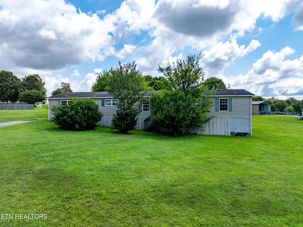 1340 Mountain View CIR, Maryville, TN 37801