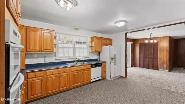 Clinton, TN 37716,334 Woodland Hills Rd