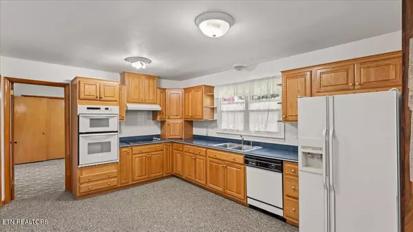 Clinton, TN 37716,334 Woodland Hills Rd