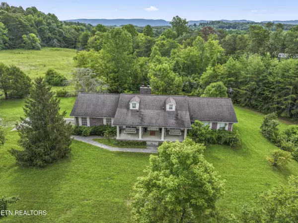 702 Calderwood Hwy, Maryville, TN 37804