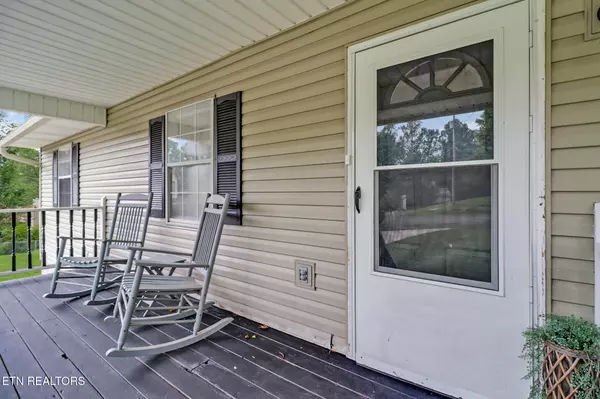 Clinton, TN 37716,604 Bear Cub LN